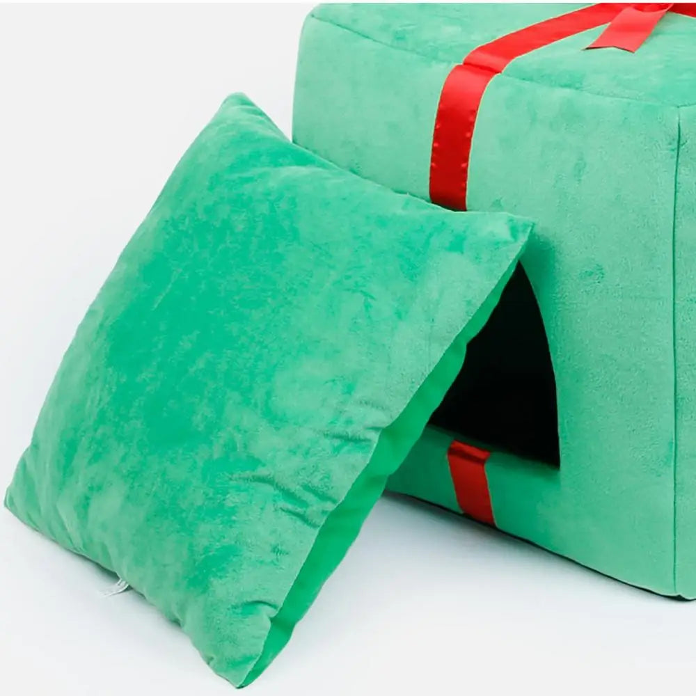 Festive Feline Retreat: Christmas Cat Bed Cave - Wags & Whiskers